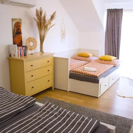 Duplex Pálava Appartamento Dolní Dunajovice